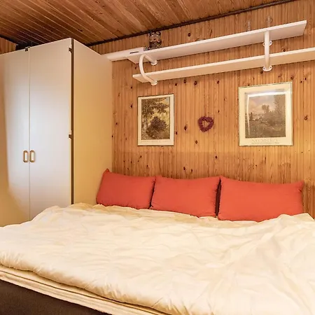 8 Person In Svendborg-by Traum 斯文堡