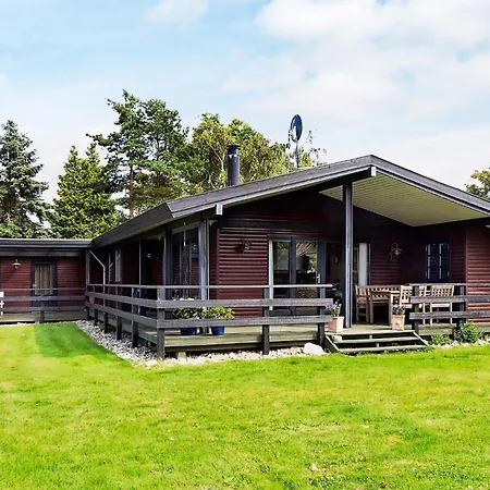 8 Person In Svendborg-by Traum *