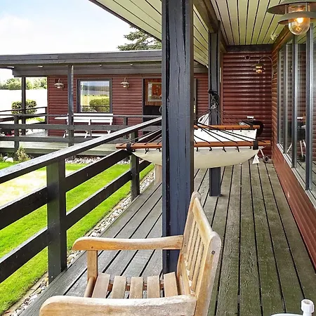 8 Person In Tatil Evi